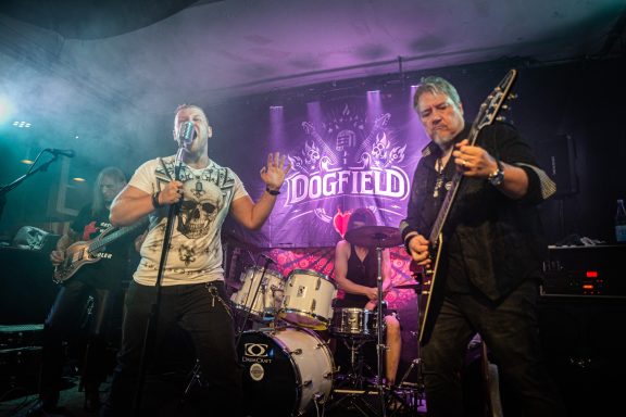 Dogfield - Live im Backyard Club 17.08.2024